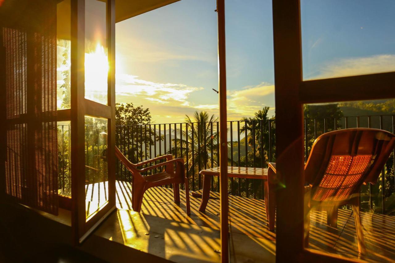 Hillcrest Ella Bed & Breakfast ภายนอก รูปภาพ