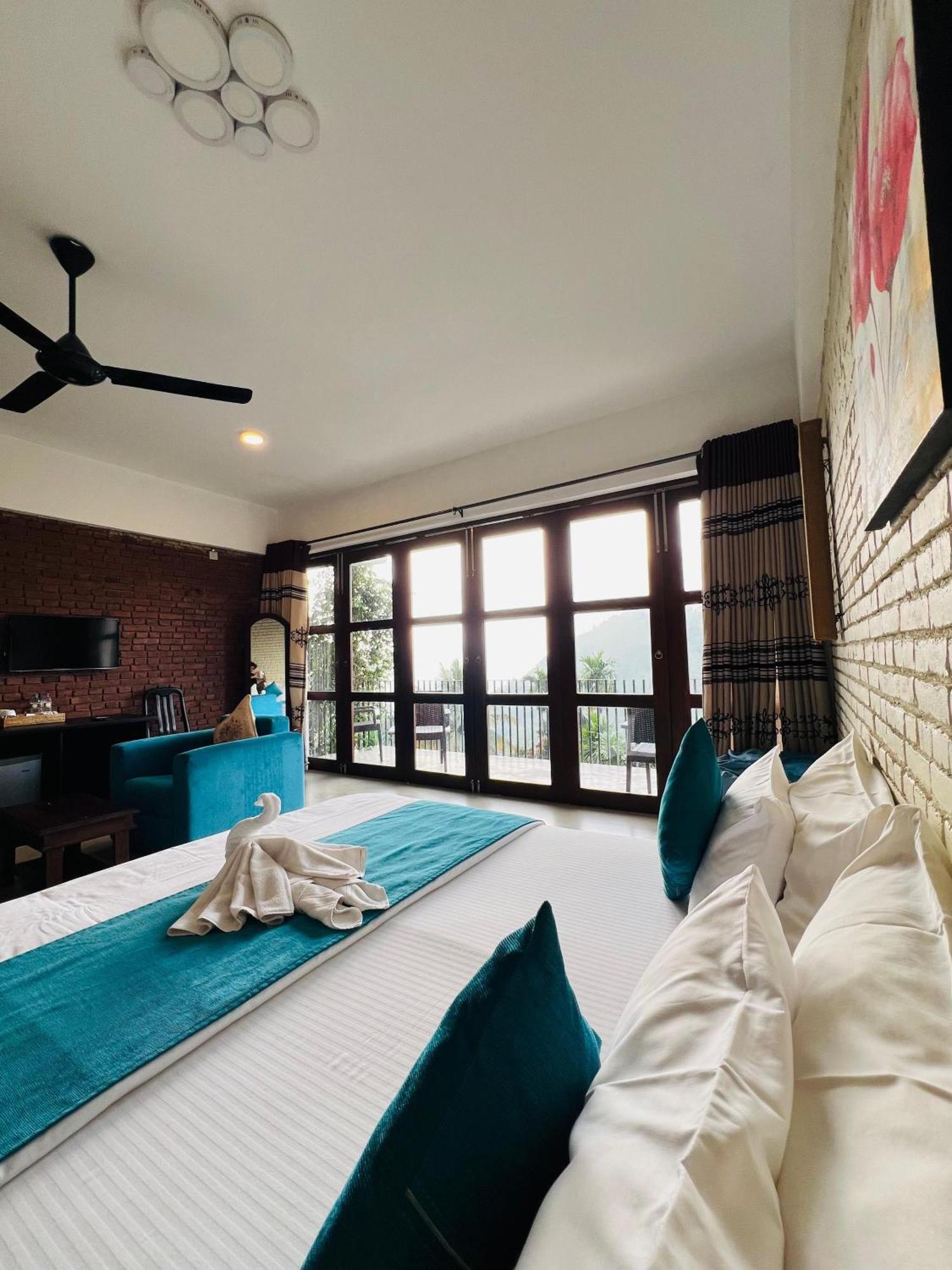 Hillcrest Ella Bed & Breakfast ภายนอก รูปภาพ