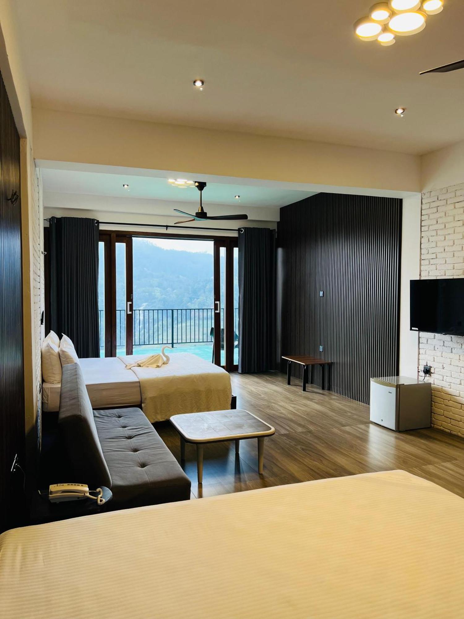 Hillcrest Ella Bed & Breakfast ภายนอก รูปภาพ