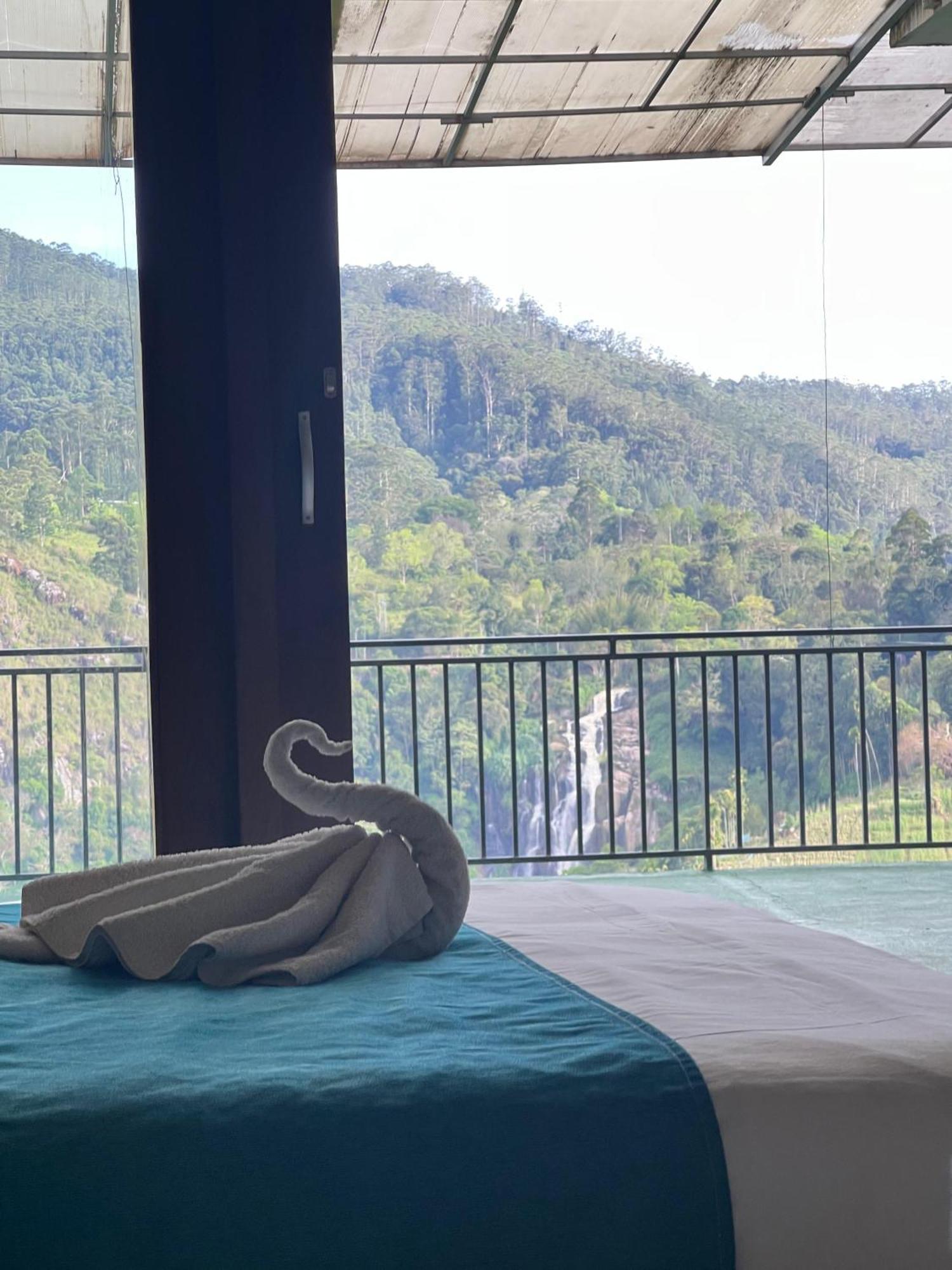 Hillcrest Ella Bed & Breakfast ภายนอก รูปภาพ