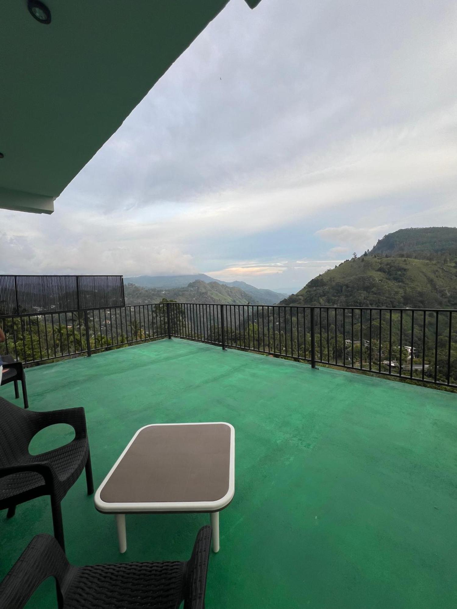 Hillcrest Ella Bed & Breakfast ภายนอก รูปภาพ